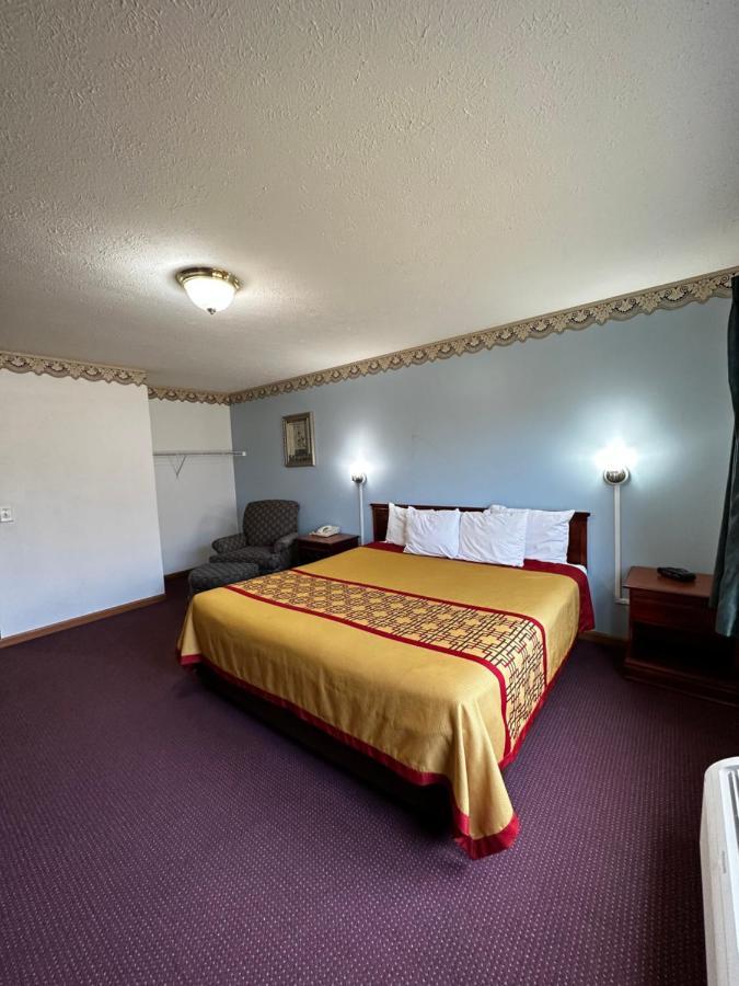 Attica Inn Εξωτερικό φωτογραφία