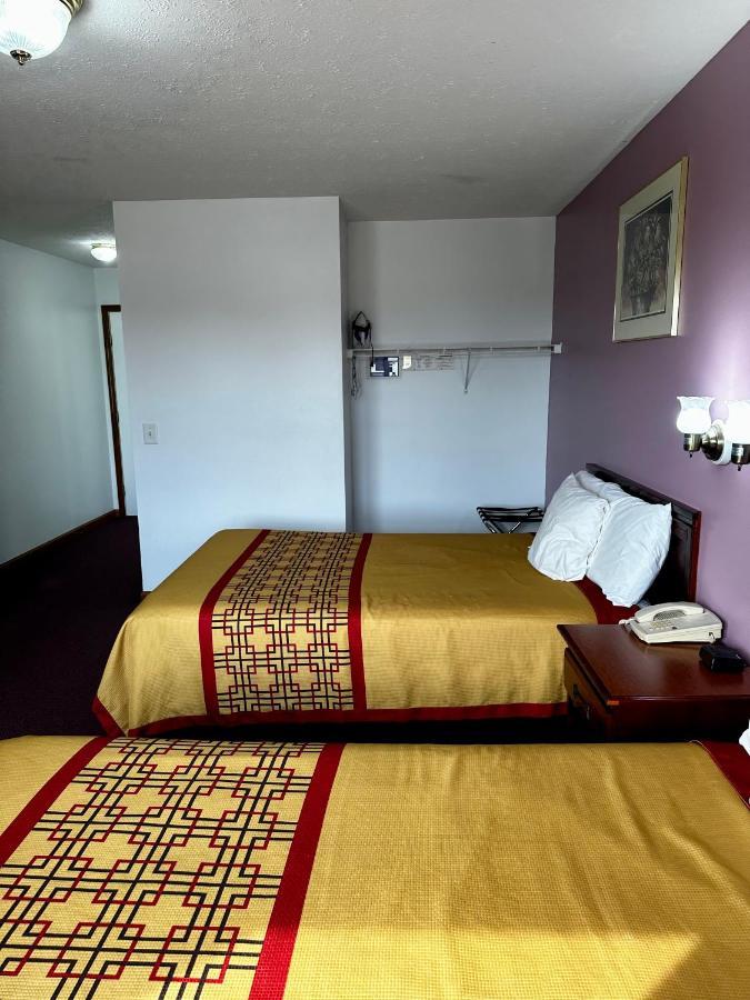 Attica Inn Εξωτερικό φωτογραφία