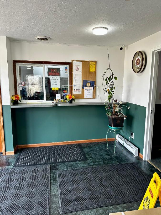 Attica Inn Εξωτερικό φωτογραφία