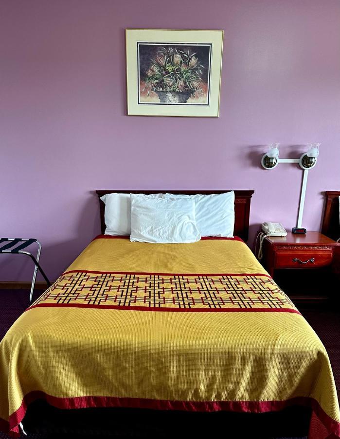 Attica Inn Εξωτερικό φωτογραφία