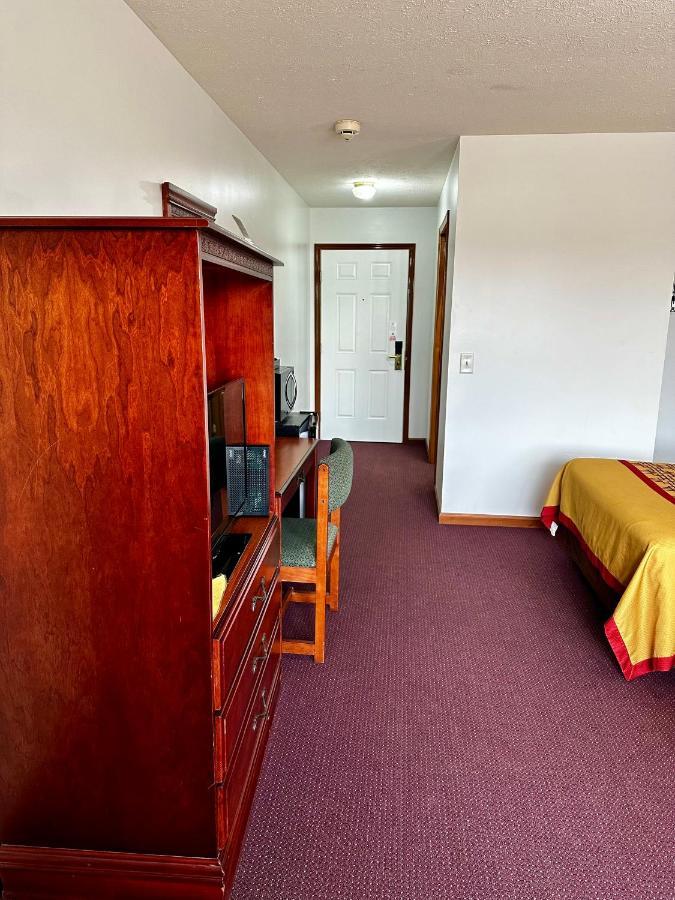 Attica Inn Εξωτερικό φωτογραφία