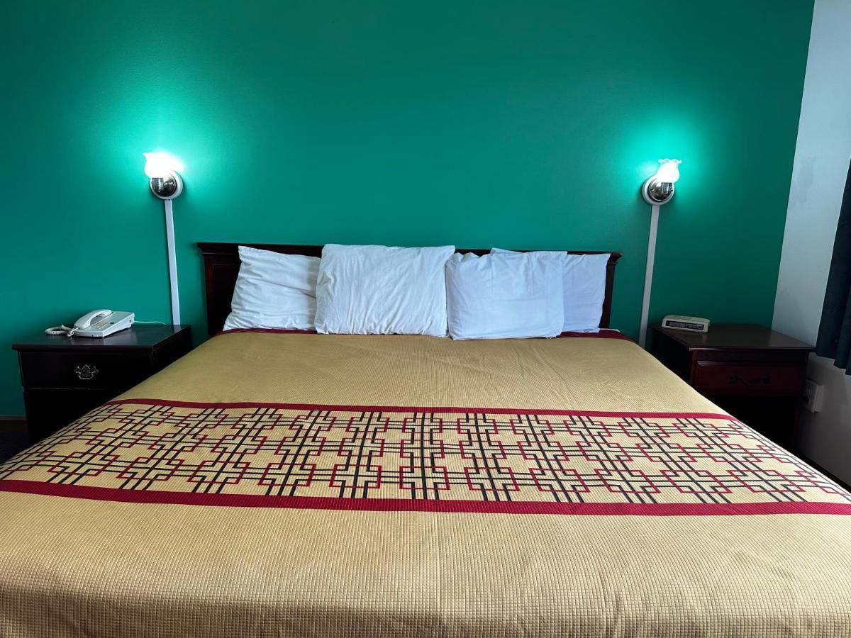 Attica Inn Εξωτερικό φωτογραφία