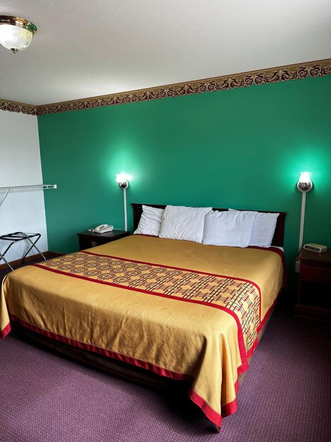 Attica Inn Εξωτερικό φωτογραφία
